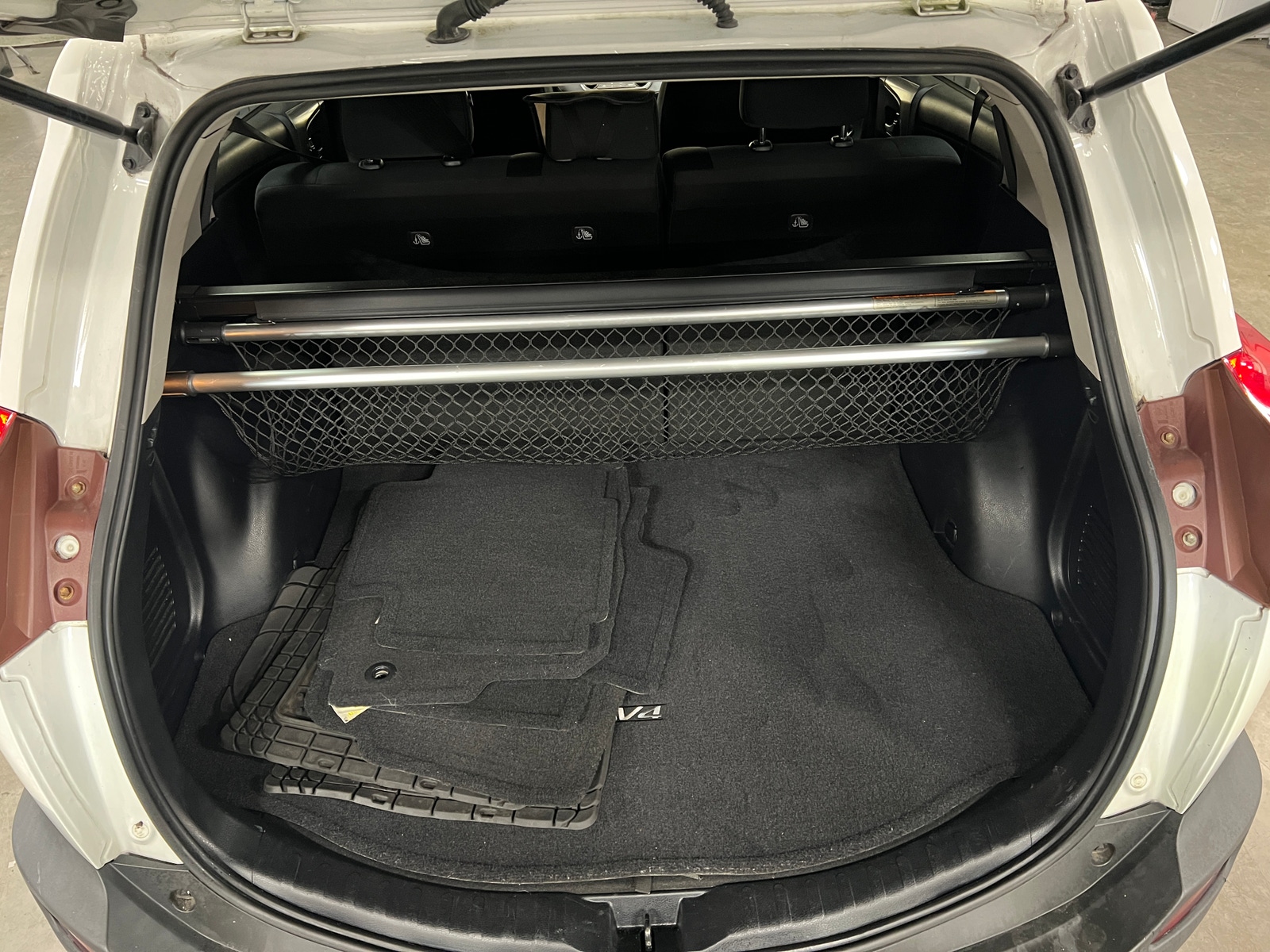 Thumbnail: 2015 Toyota RAV4 - 7