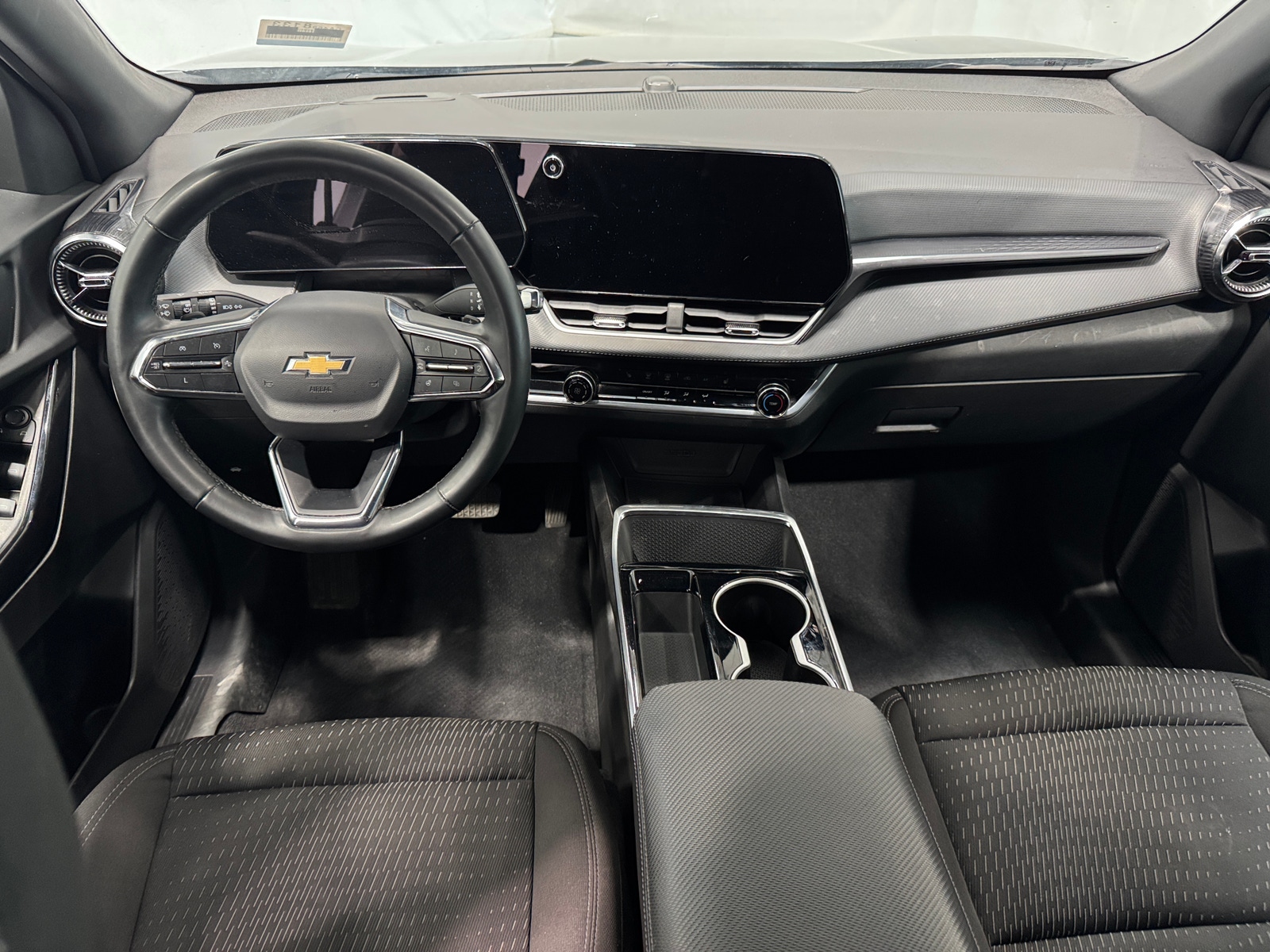 Thumbnail: 2025 Chevrolet Equinox - 3