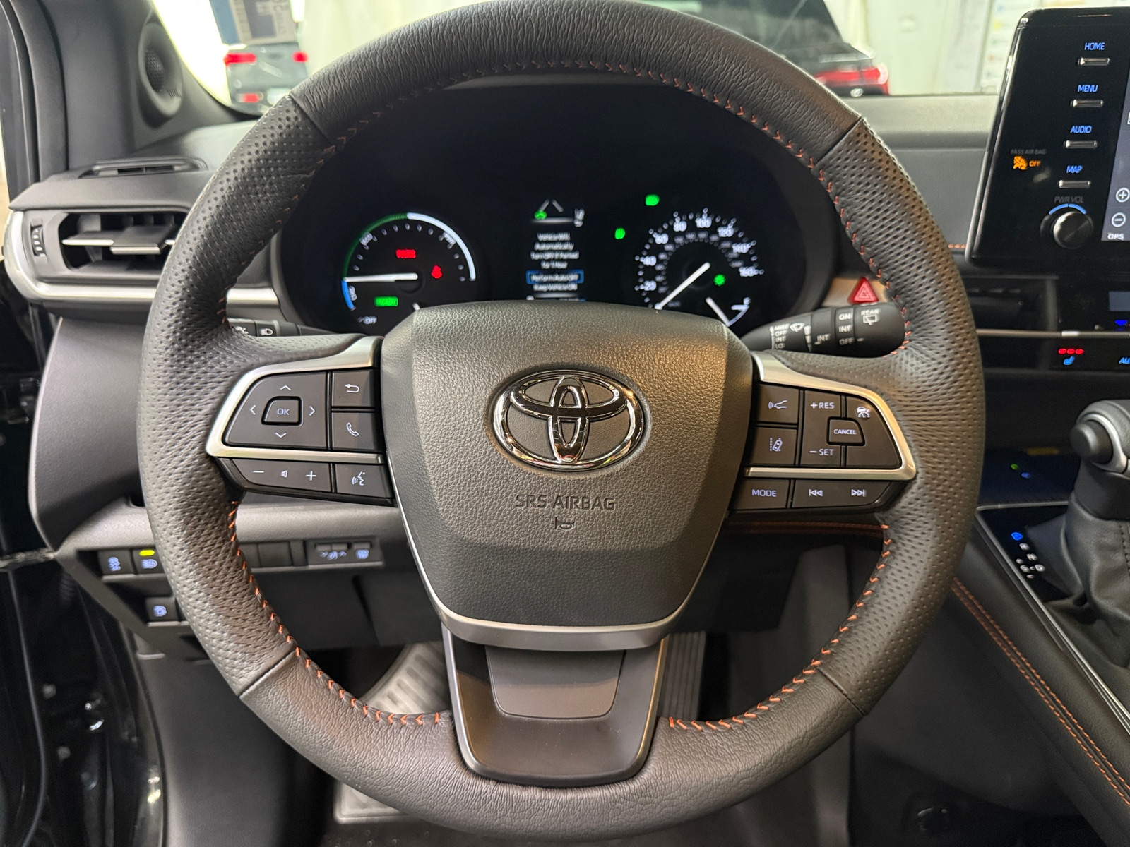 Thumbnail: 2024 Toyota Sienna - 4