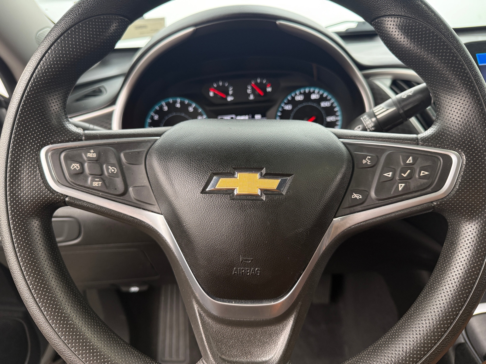 Thumbnail: 2022 Chevrolet Malibu - 5