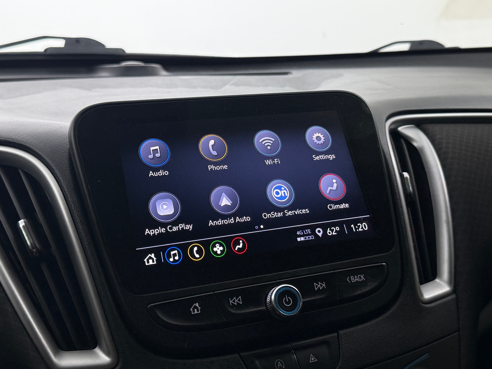 Thumbnail: 2022 Chevrolet Malibu - 4