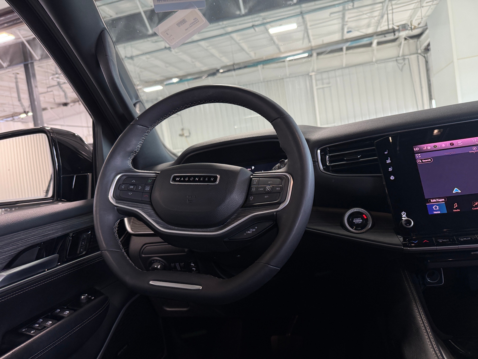 Thumbnail: 2024 Jeep Wagoneer - 4