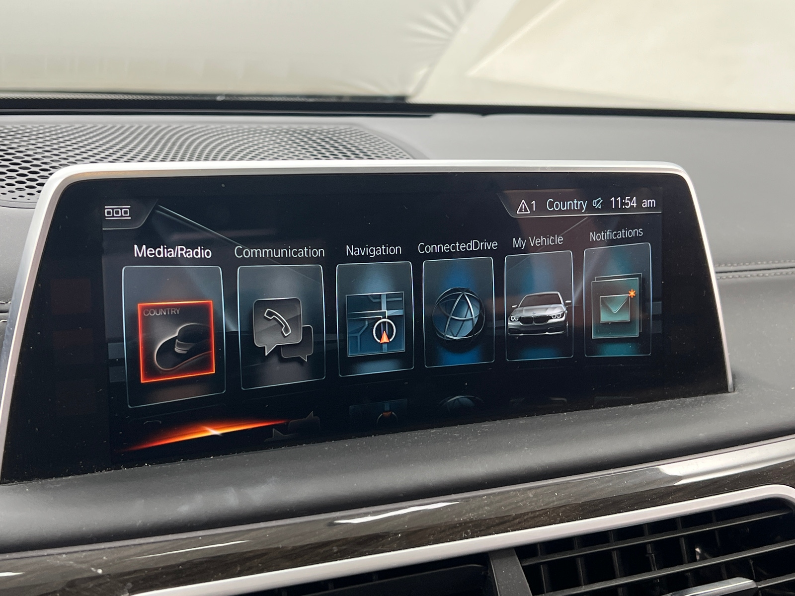 Thumbnail: 2017 BMW 7 Series - 3