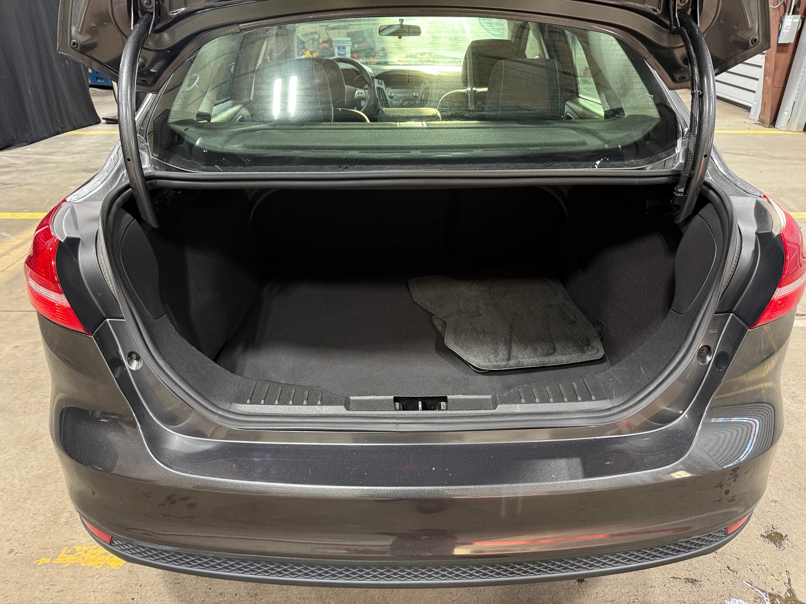 Thumbnail: 2017 Ford Focus - 7