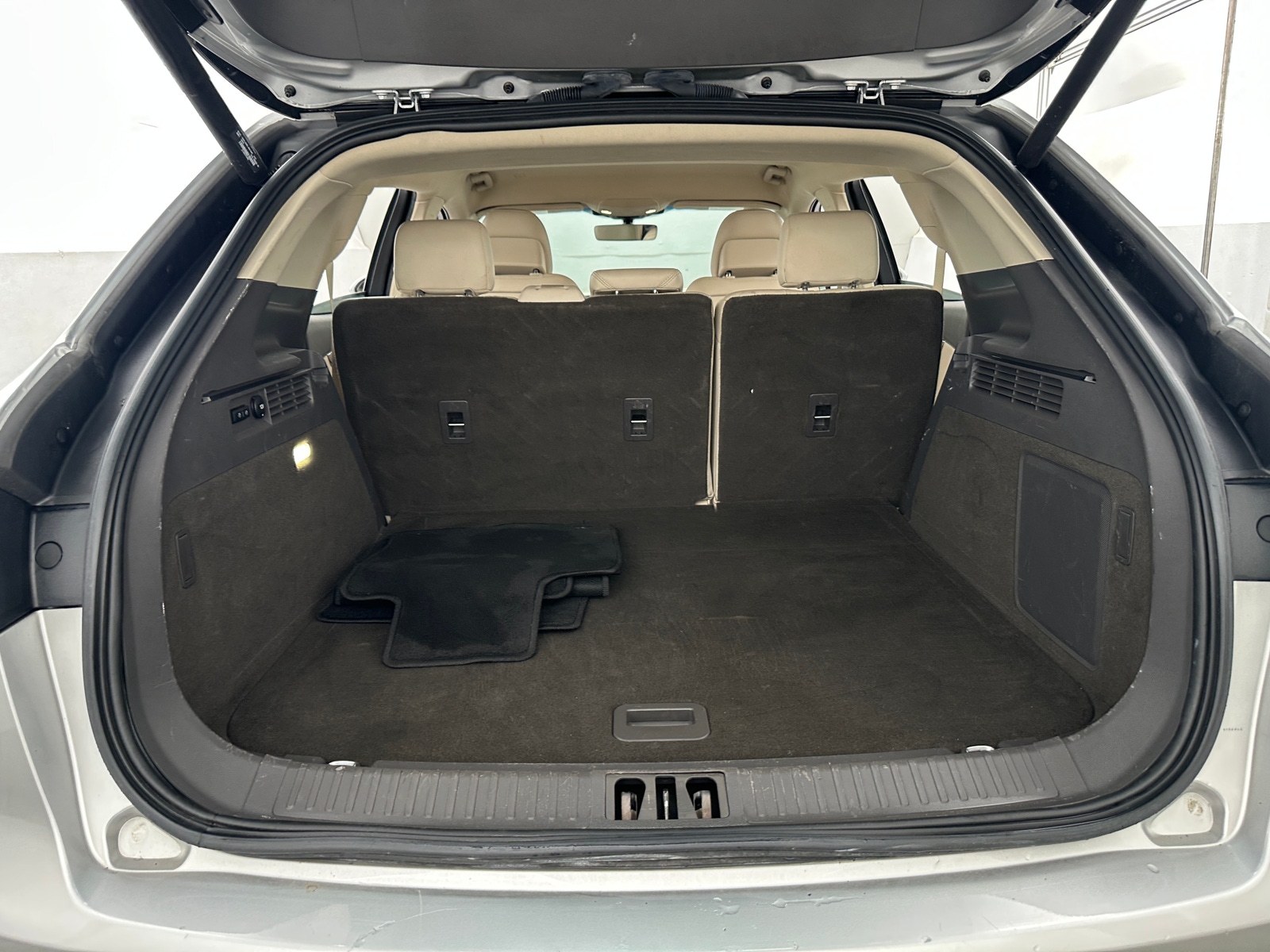 Thumbnail: 2019 Lincoln Nautilus - 6