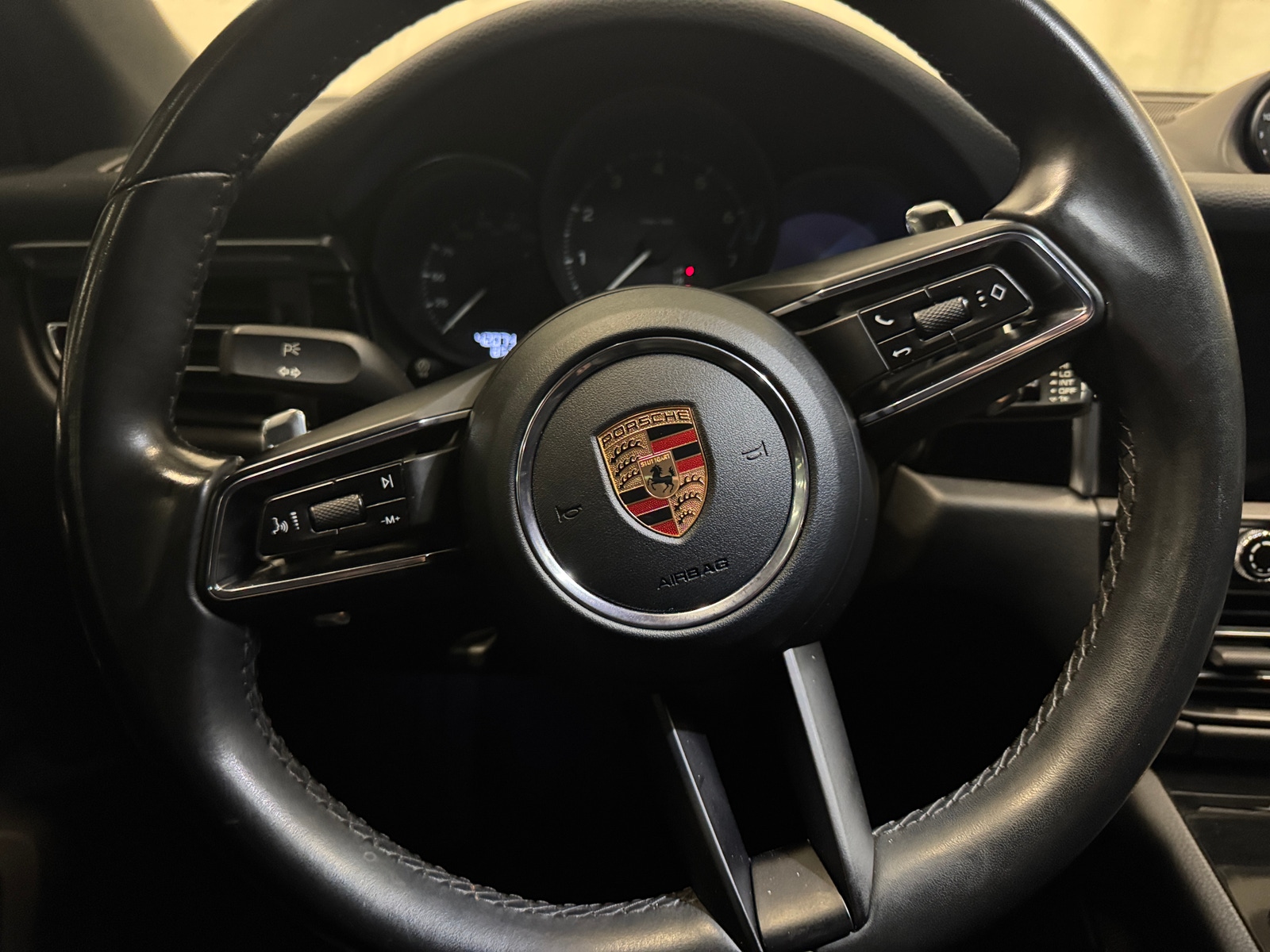 Thumbnail: 2022 Porsche Macan - 4