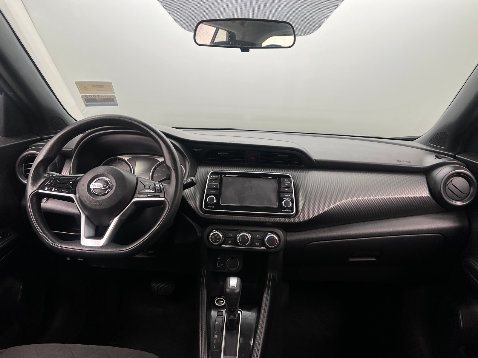 Thumbnail: 2018 Nissan Kicks - 3