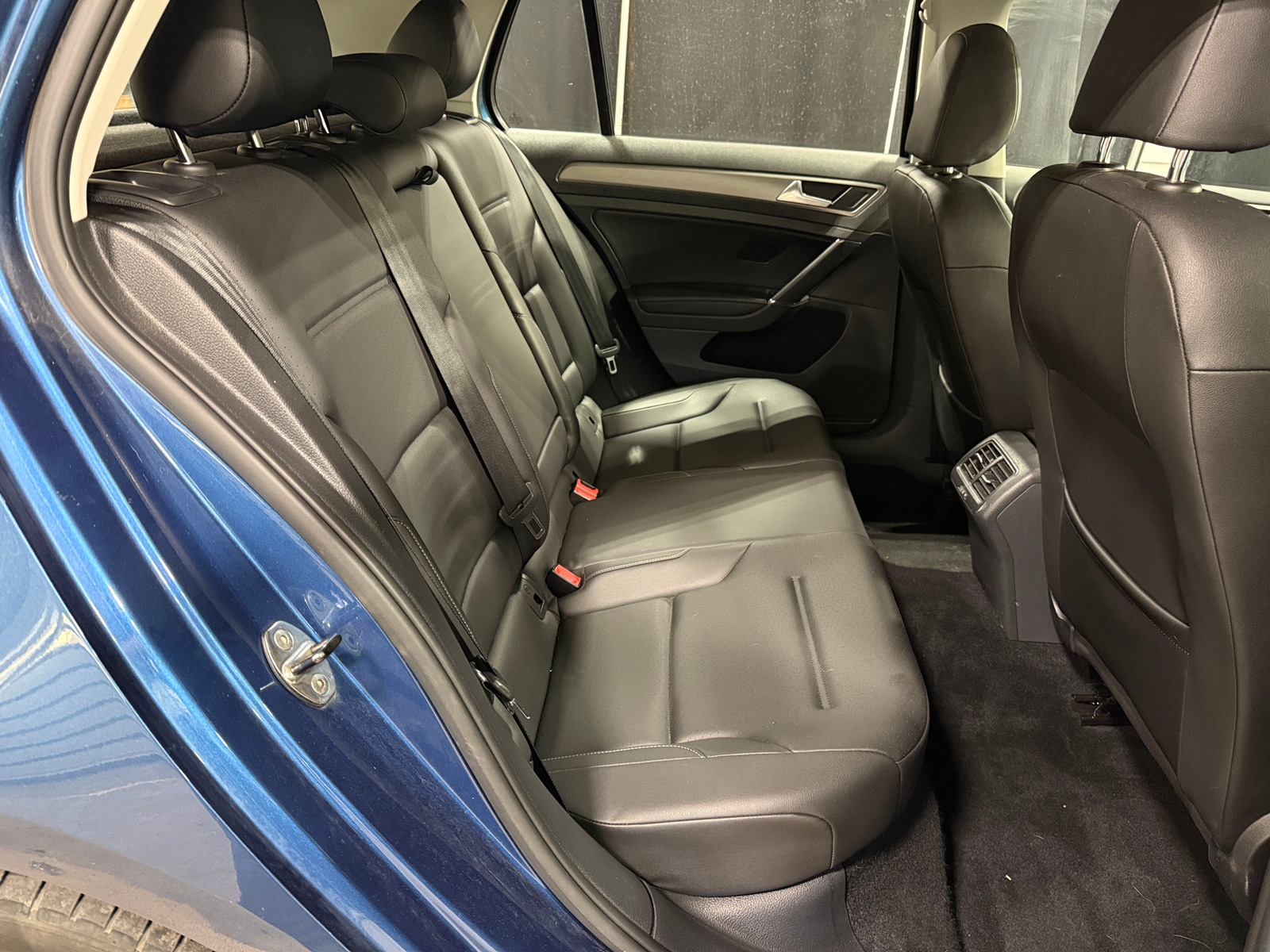 Thumbnail: 2016 Volkswagen Golf - 6