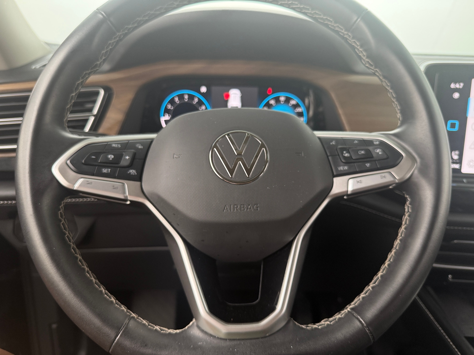 Thumbnail: 2024 Volkswagen Atlas - 4