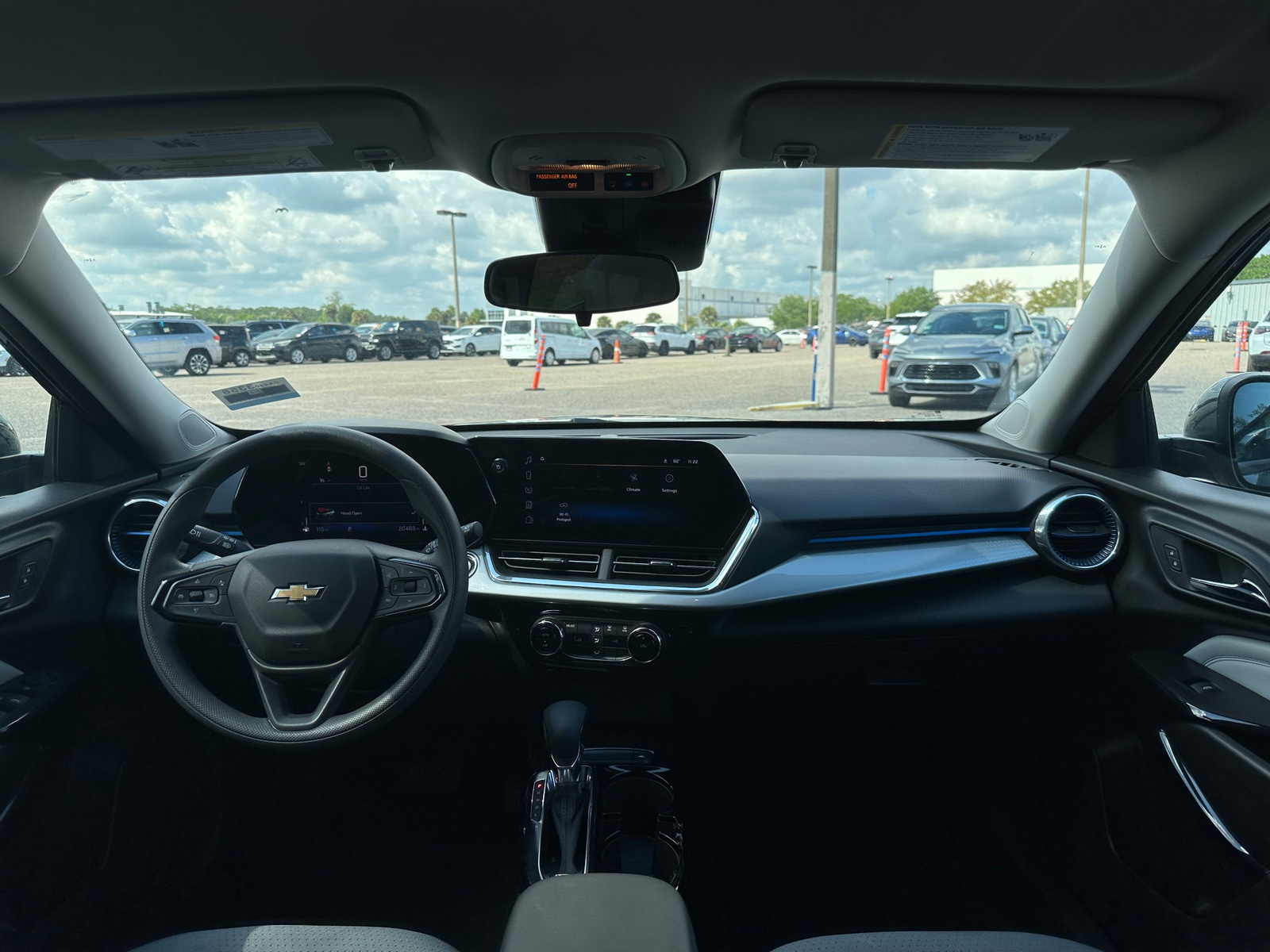 Thumbnail: 2025 Chevrolet Trax - 3