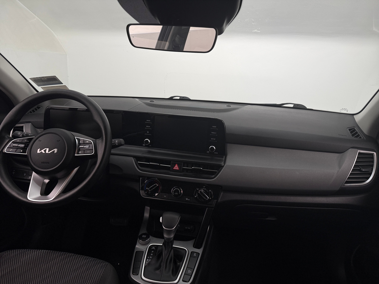 Thumbnail: 2024 Kia Seltos - 3