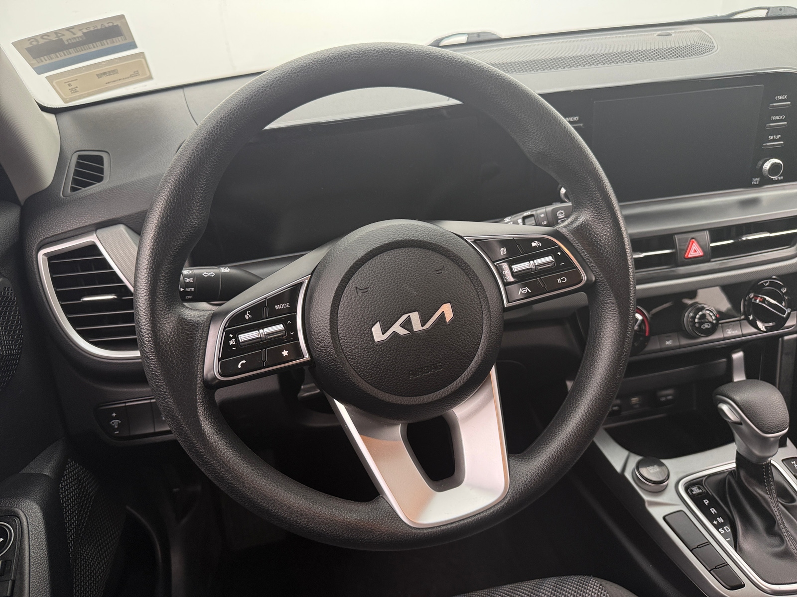 Thumbnail: 2024 Kia Seltos - 5