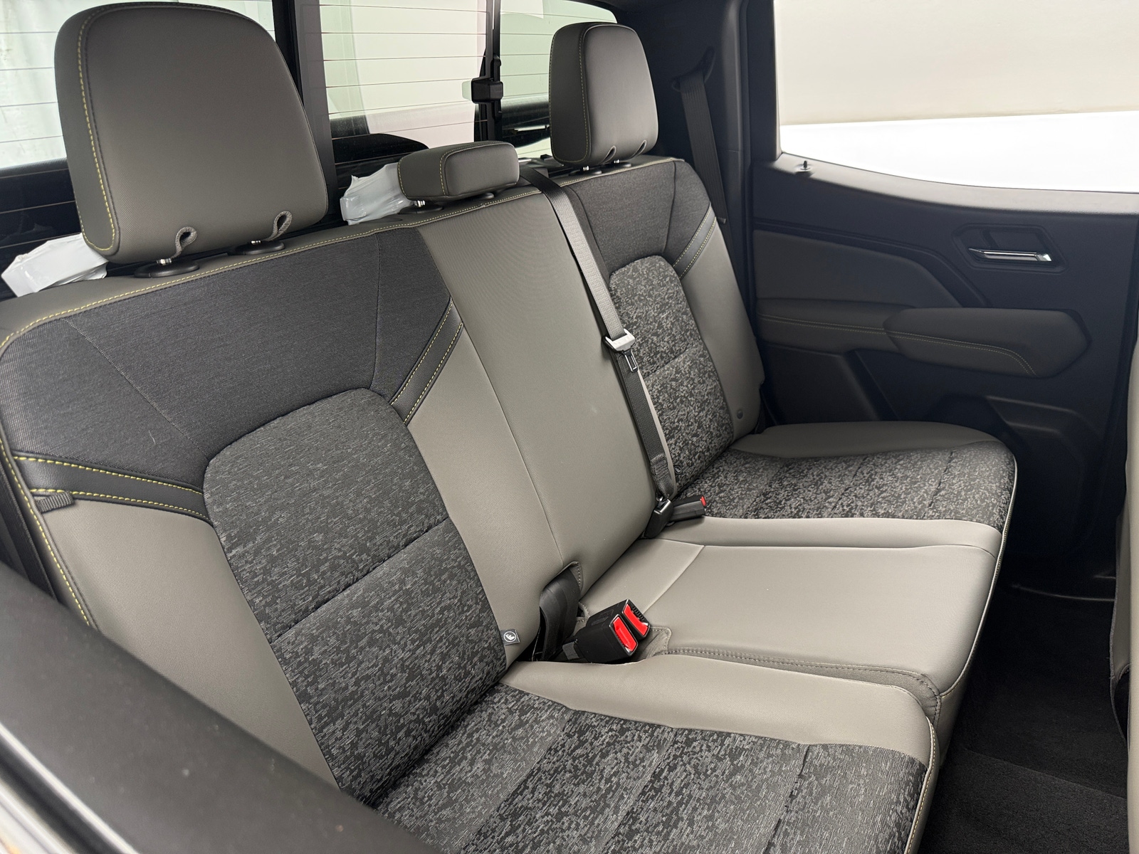 Thumbnail: 2024 Chevrolet Colorado - 5