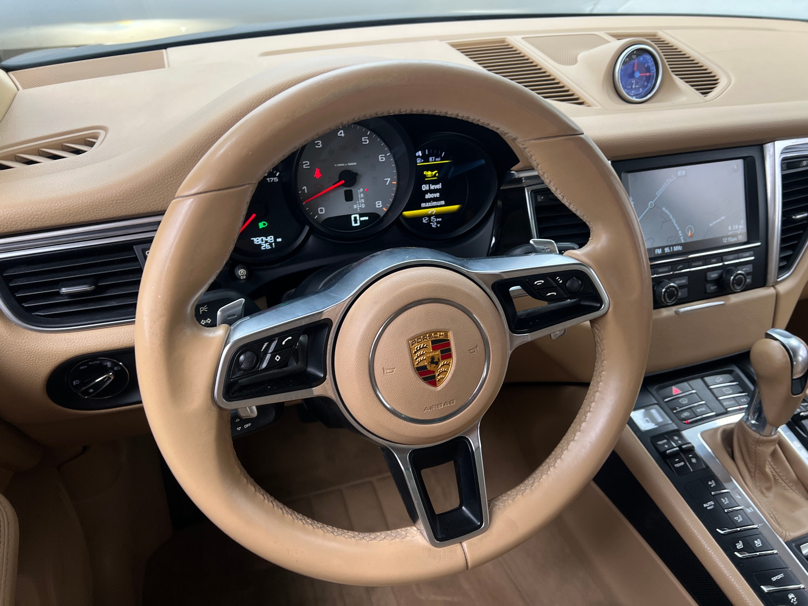 Thumbnail: 2015 Porsche Macan - 4