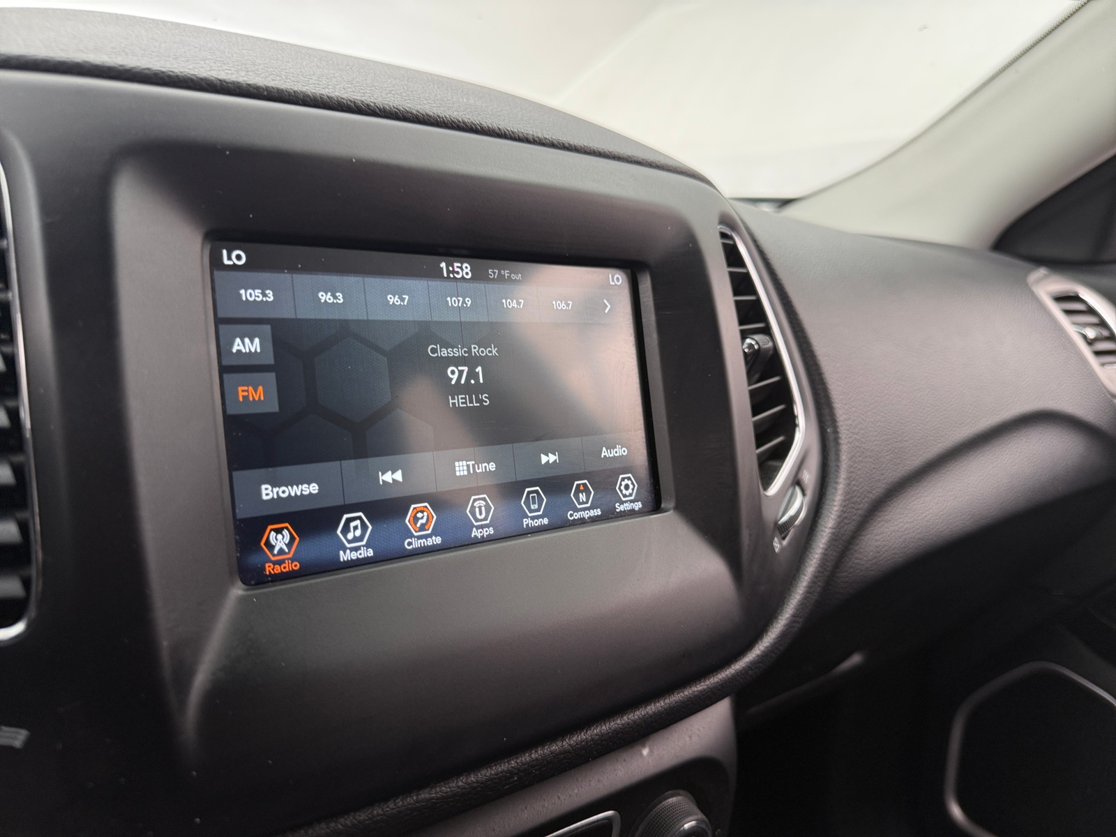 Thumbnail: 2021 Jeep Compass - 4