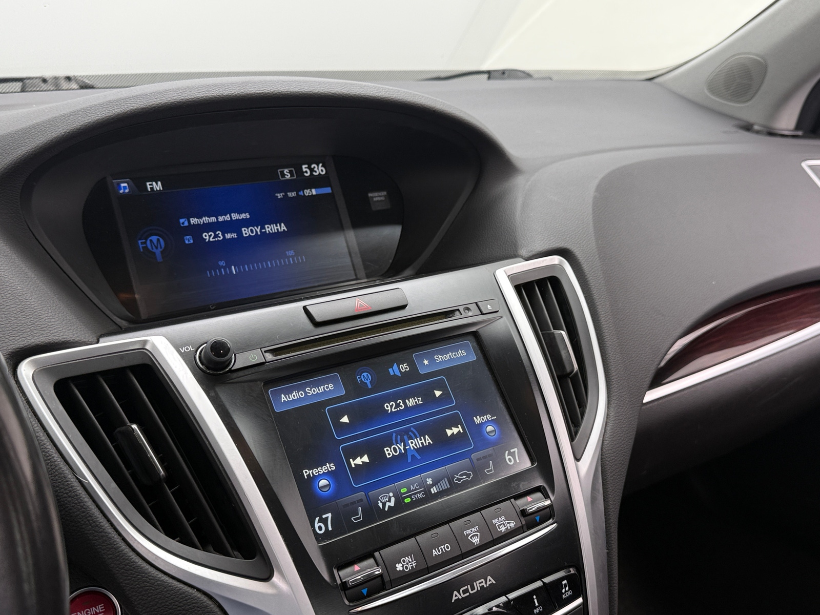 Thumbnail: 2015 Acura TLX - 3