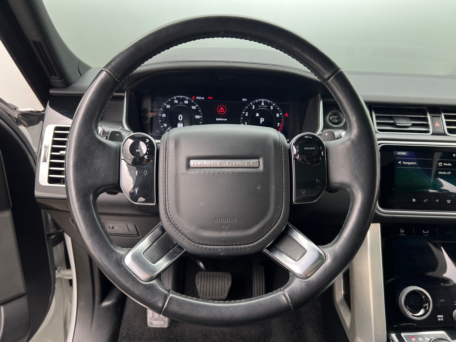 Thumbnail: 2019 Land Rover Range Rover - 4