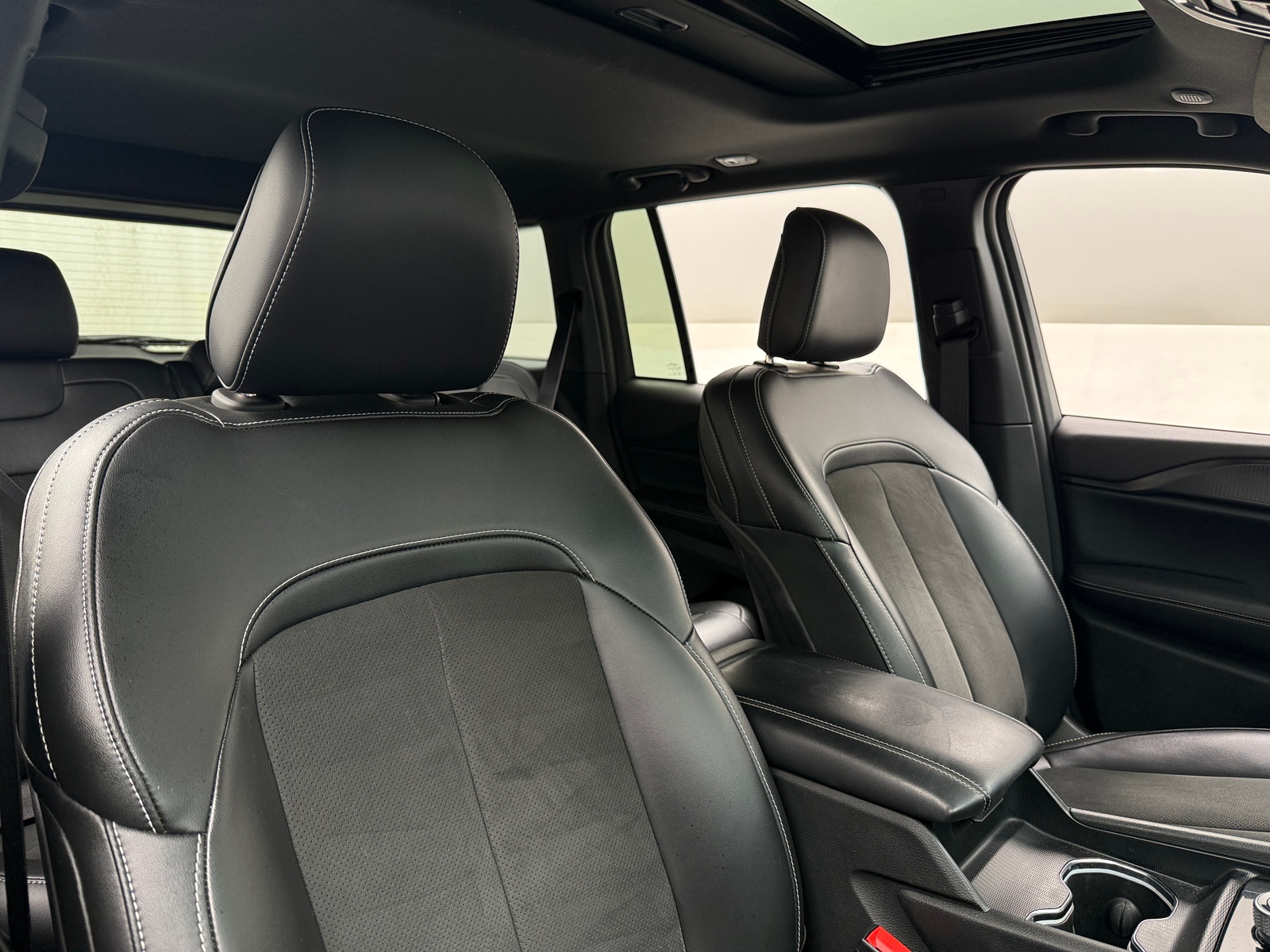 Thumbnail: 2023 Jeep Grand Cherokee - 2