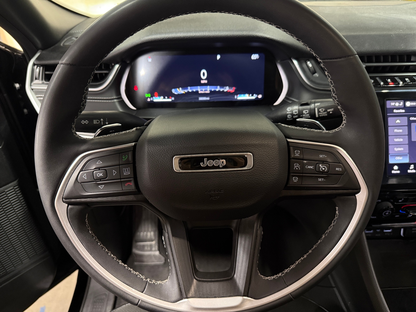 Thumbnail: 2023 Jeep Grand Cherokee - 5