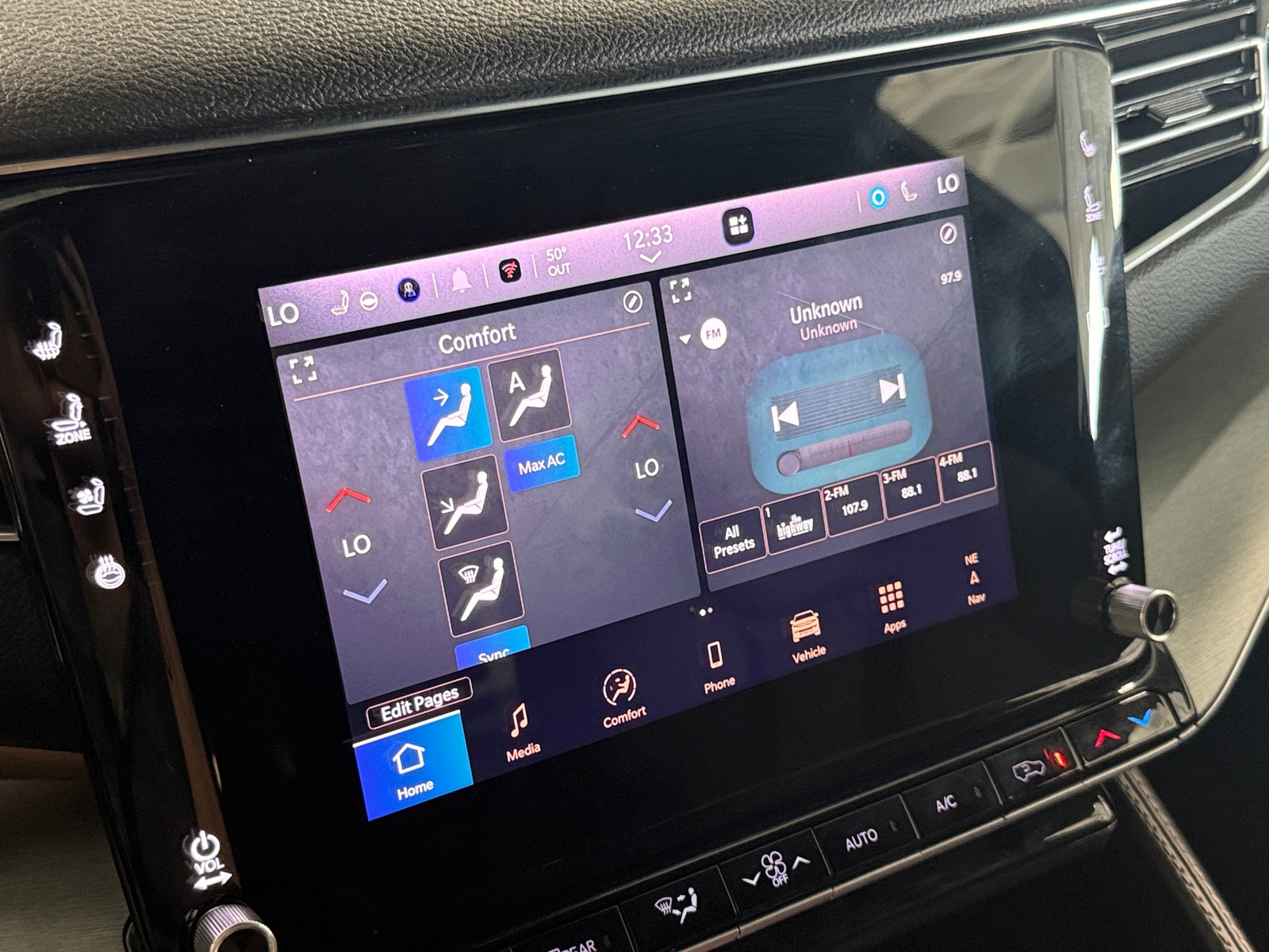 Thumbnail: 2025 Jeep Wagoneer - 3