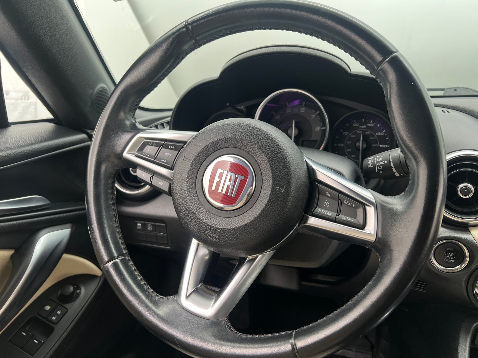 Thumbnail: 2018 Fiat 124 Spider - 4