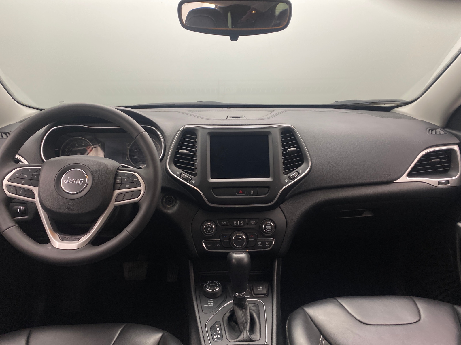 Thumbnail: 2022 Jeep Cherokee - 3