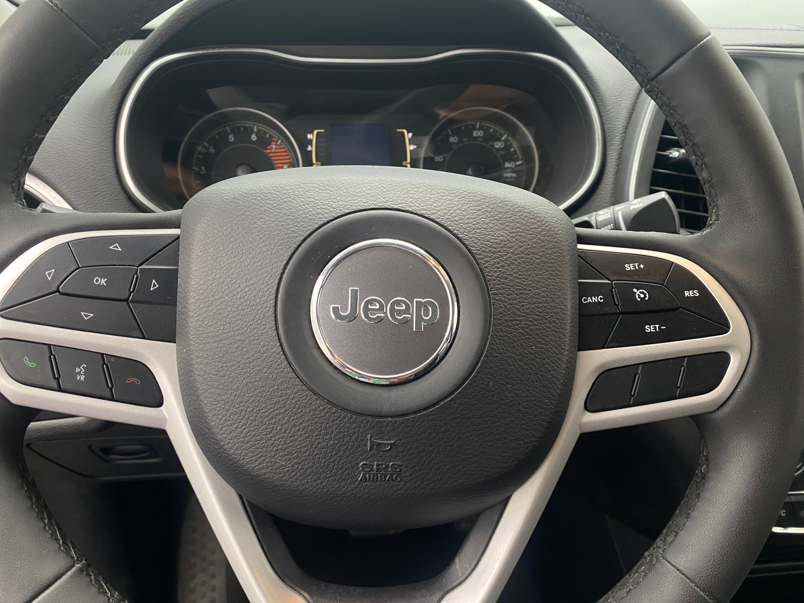 Thumbnail: 2022 Jeep Cherokee - 5