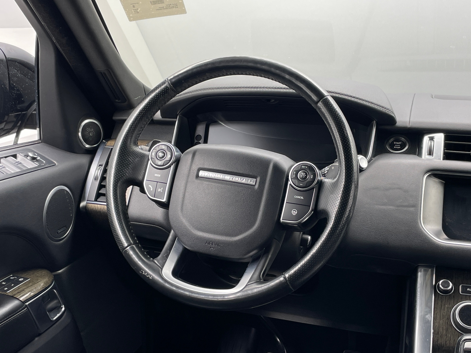 Thumbnail: 2017 Land Rover Range Rover Sport - 4