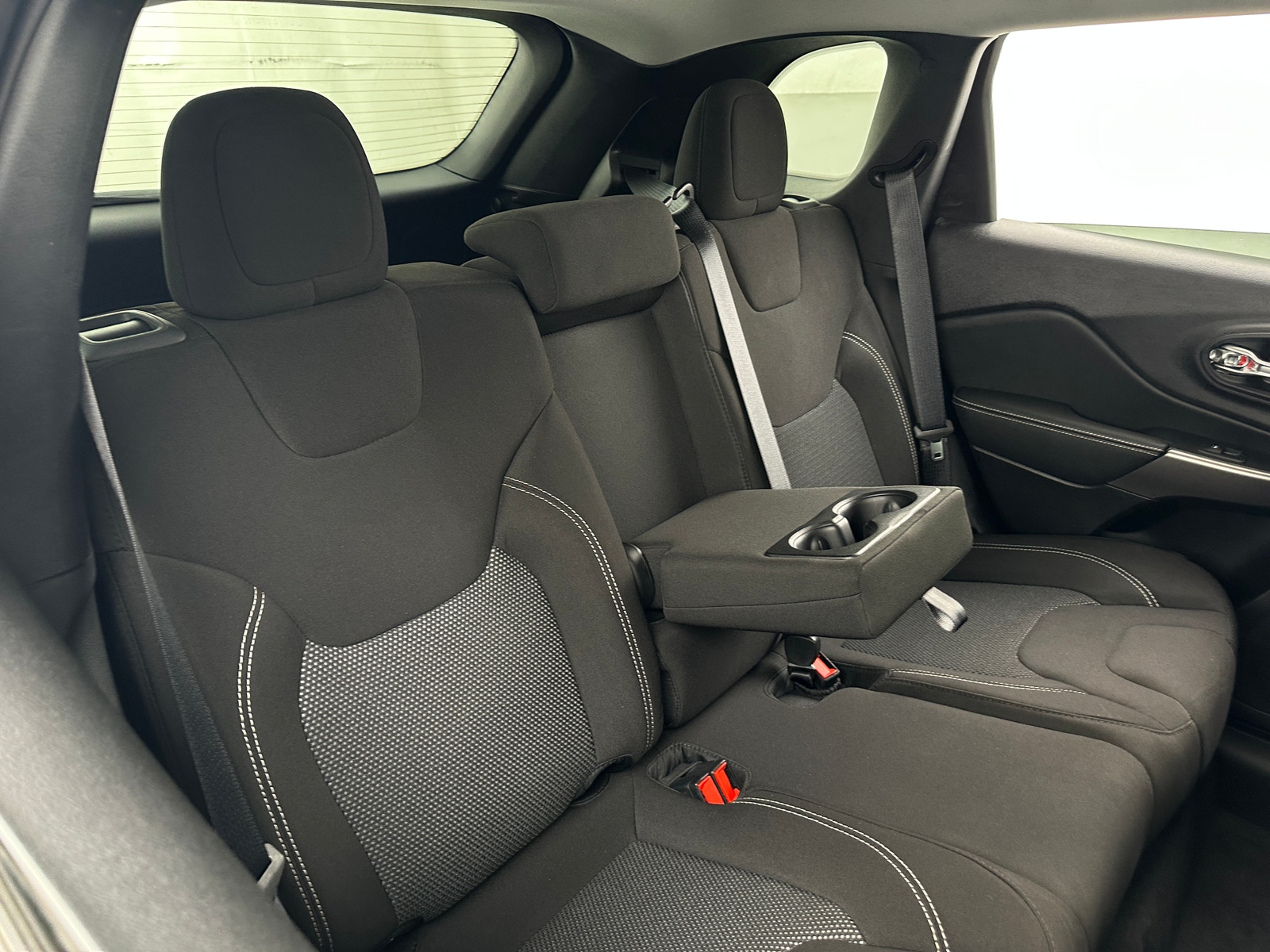 Thumbnail: 2021 Jeep Cherokee - 6