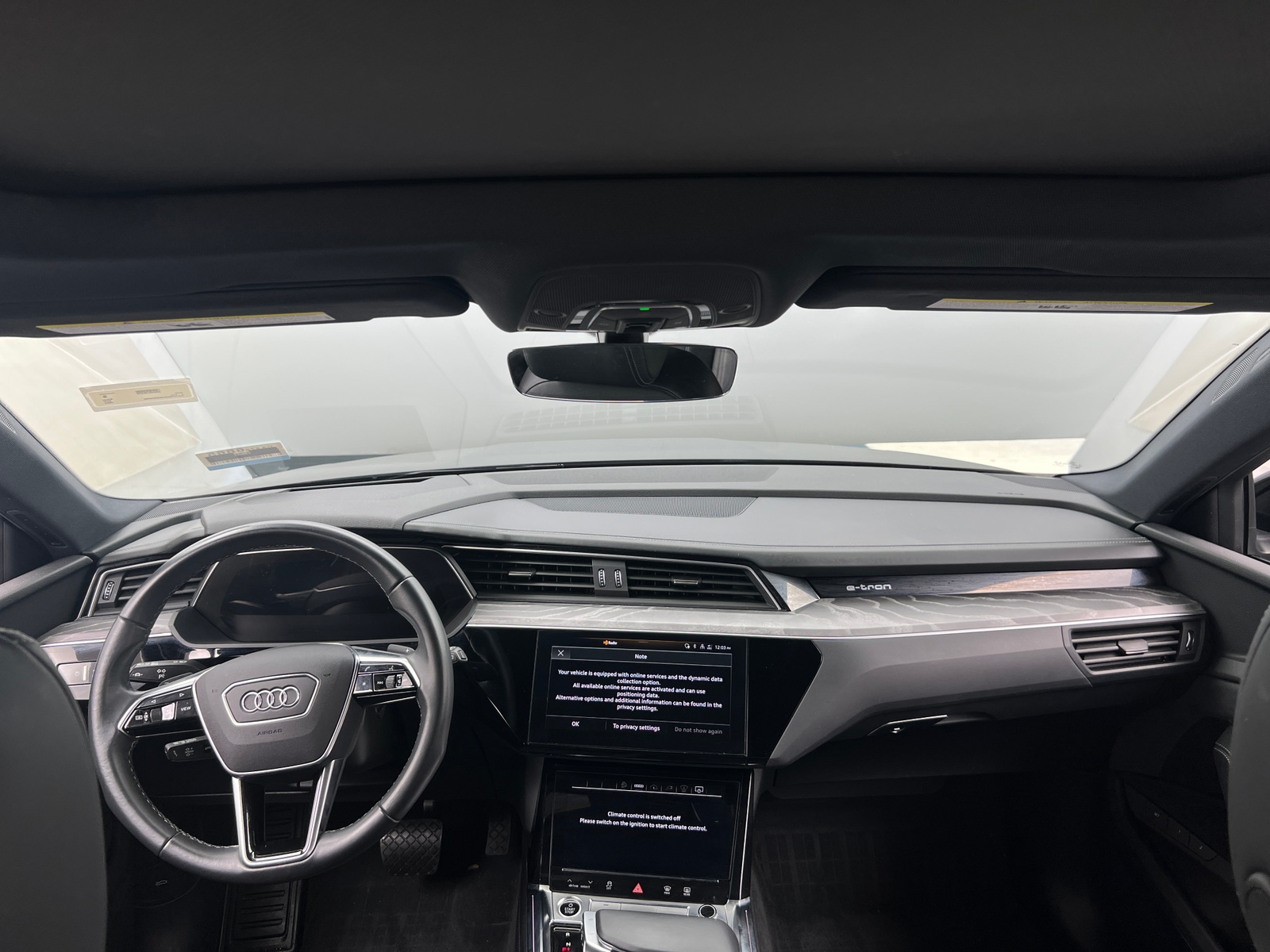 Thumbnail: 2022 Audi e-tron - 2