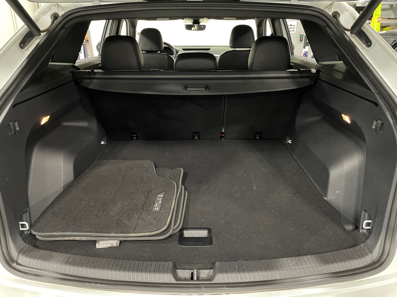 Thumbnail: 2021 Volkswagen Atlas - 6