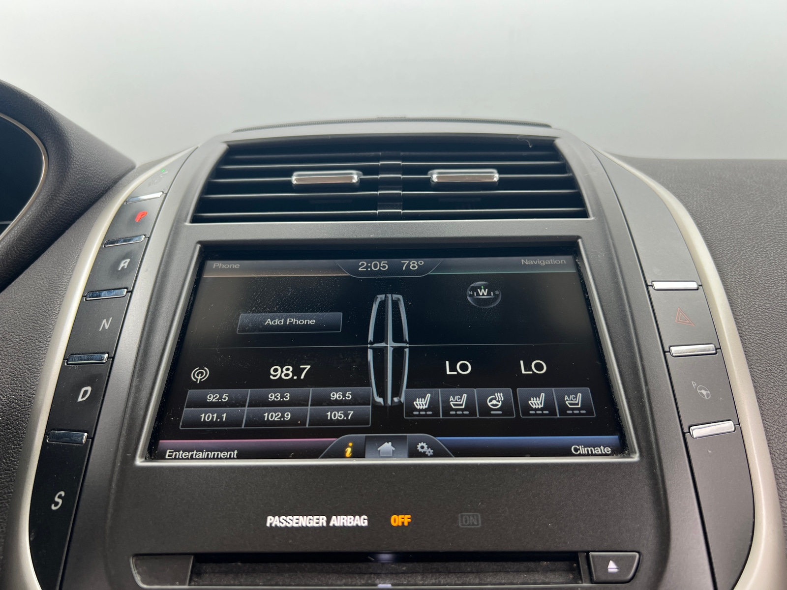 Thumbnail: 2015 Lincoln MKC - 3