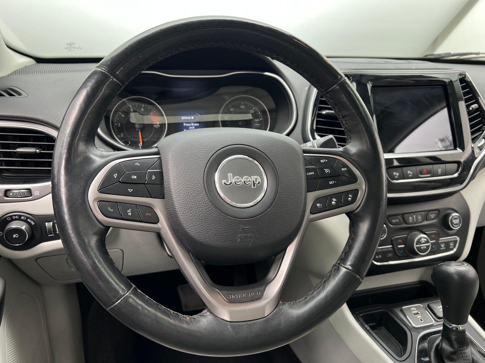 Thumbnail: 2019 Jeep Cherokee - 4