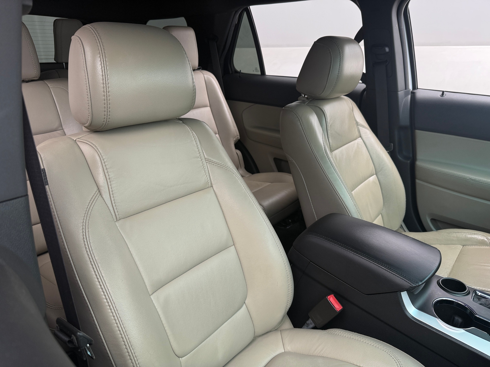 Thumbnail: 2015 Ford Explorer - 2