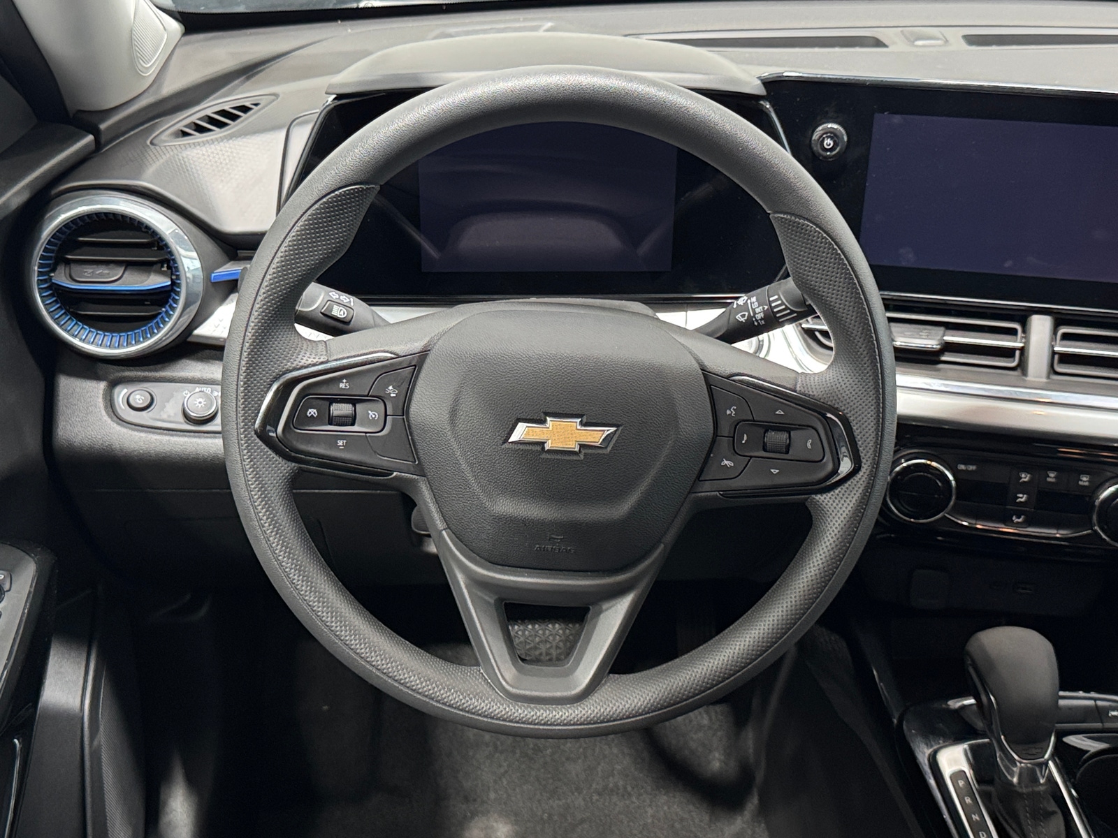 Thumbnail: 2025 Chevrolet Trax - 5