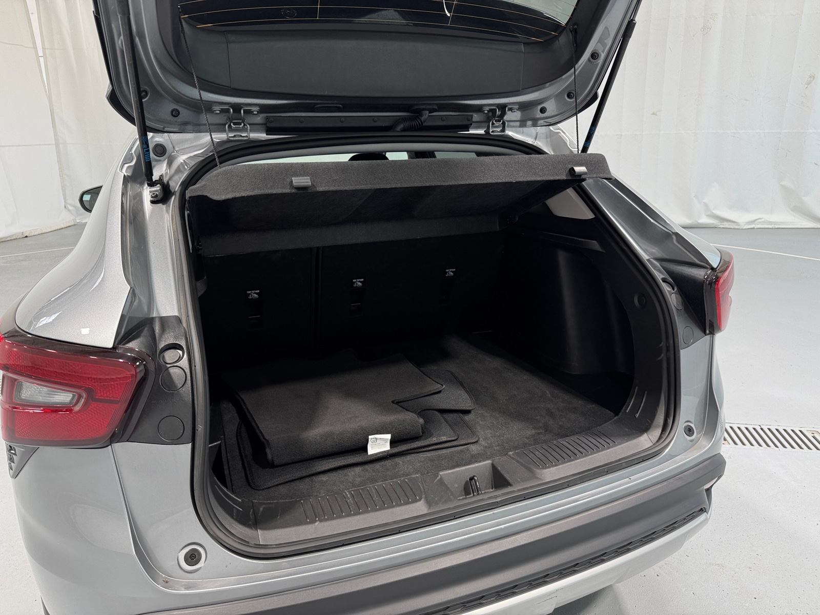 Thumbnail: 2025 Chevrolet Trax - 7