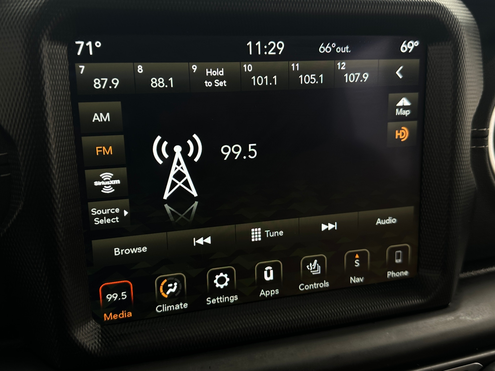 Thumbnail: 2022 Jeep Wrangler - 3