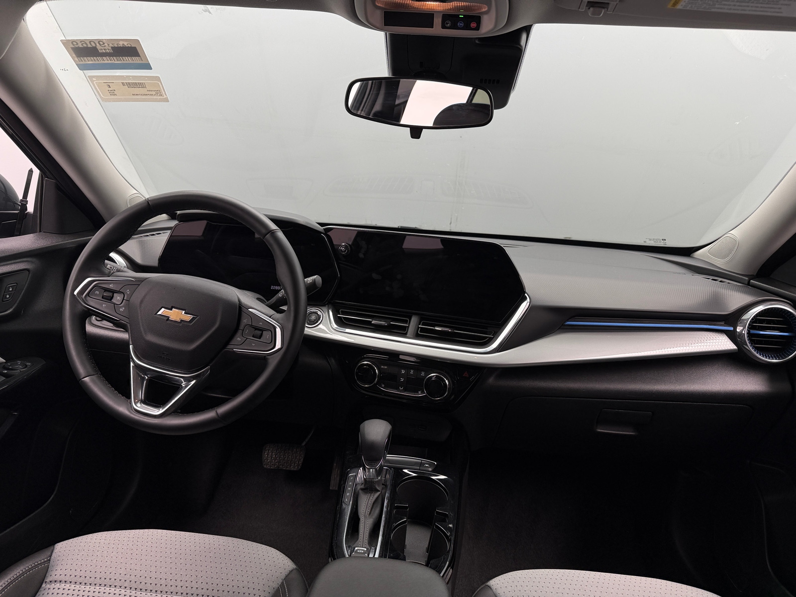 Thumbnail: 2025 Chevrolet Trax - 3