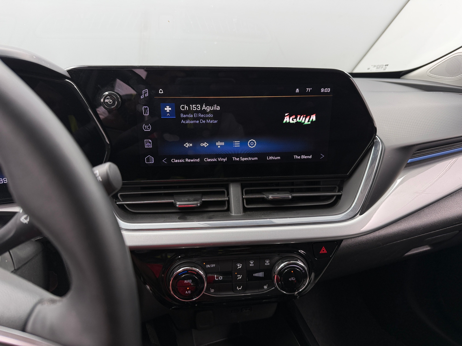 Thumbnail: 2025 Chevrolet Trax - 4