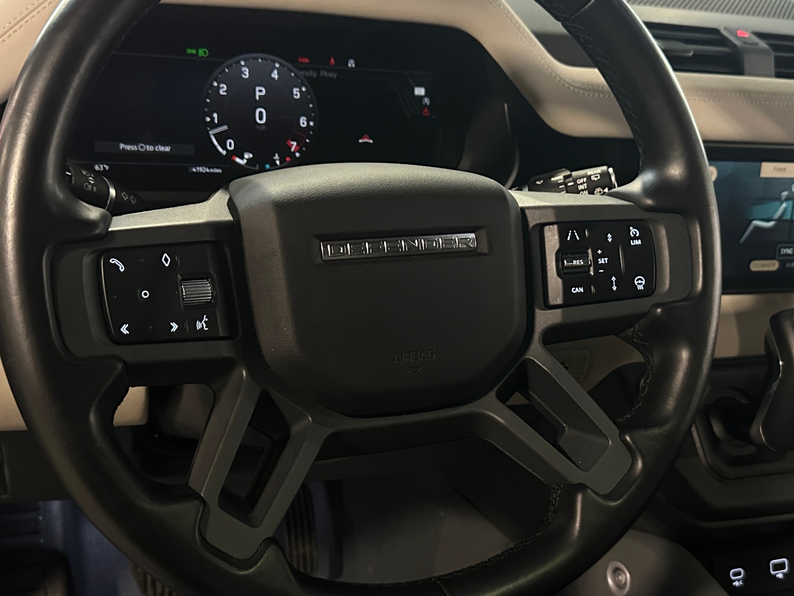 Thumbnail: 2023 Land Rover Defender - 4