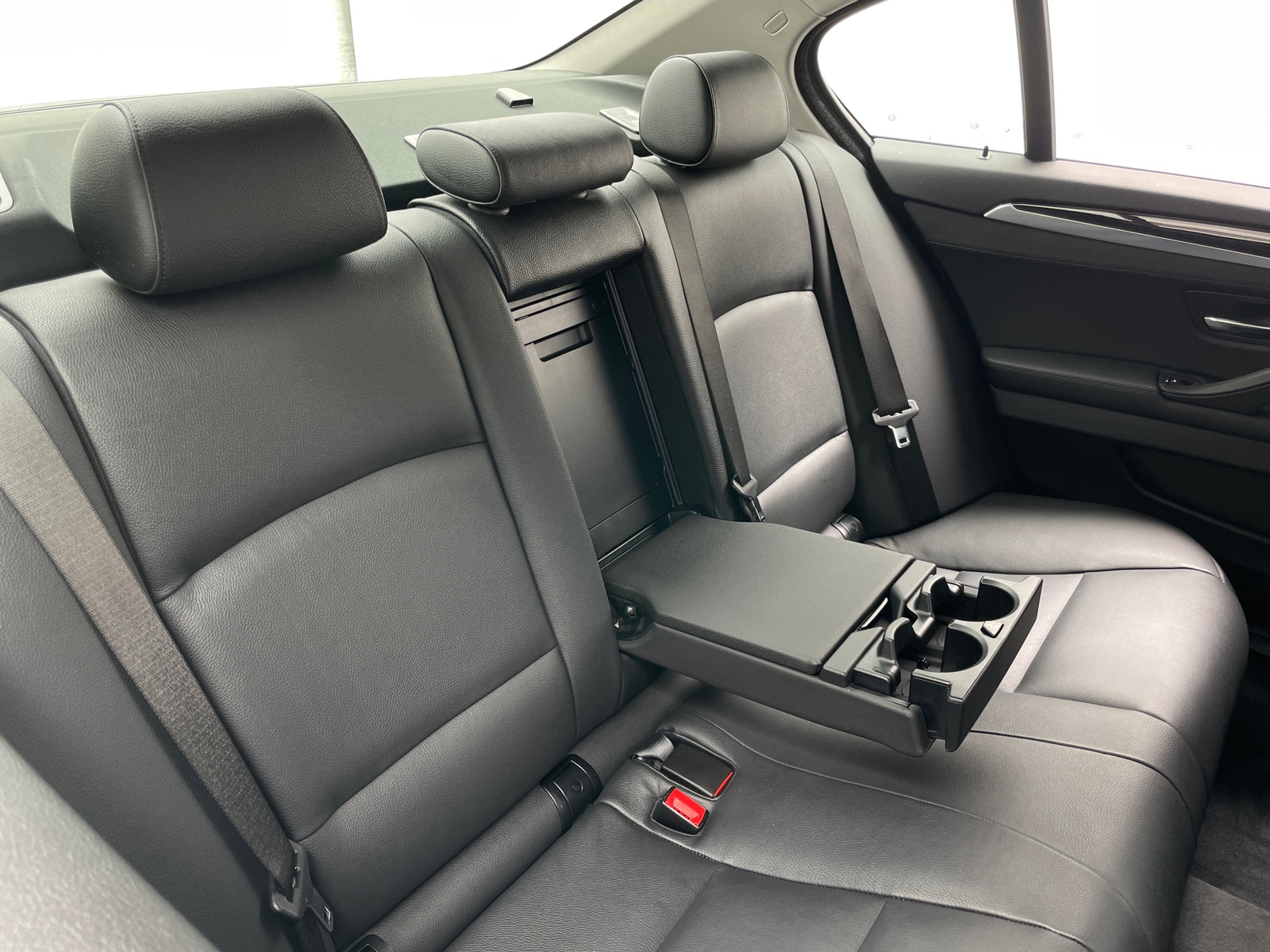 Thumbnail: 2016 BMW 5 Series - 5