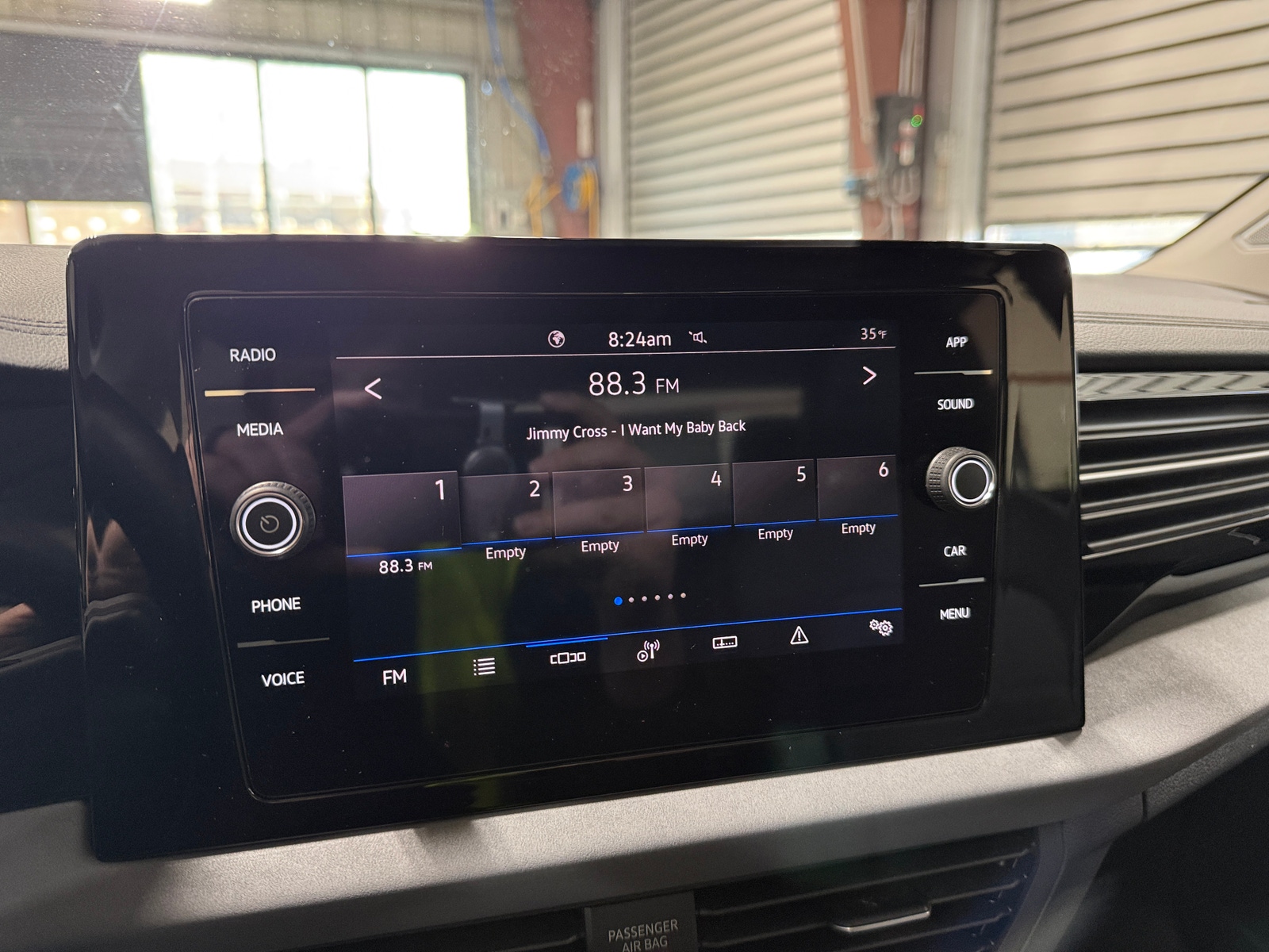 Thumbnail: 2025 Volkswagen Jetta - 3