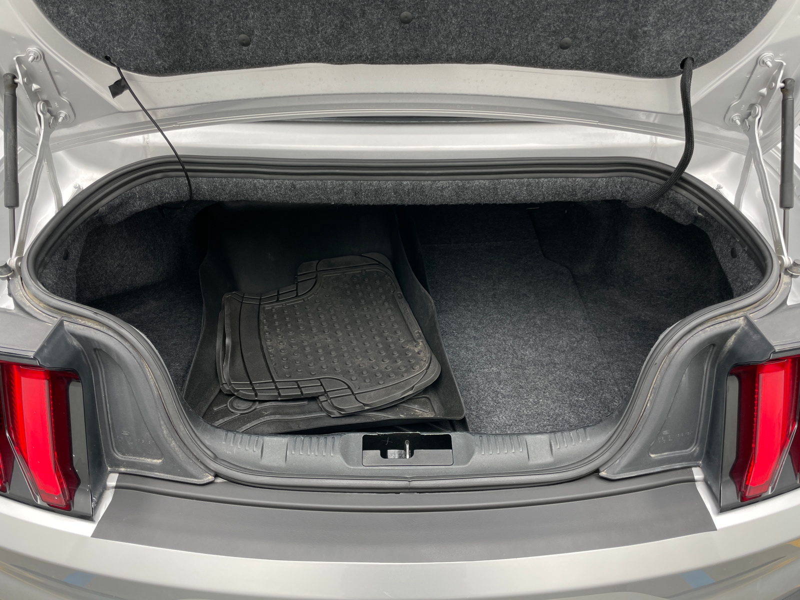 Thumbnail: 2019 Ford Mustang - 6