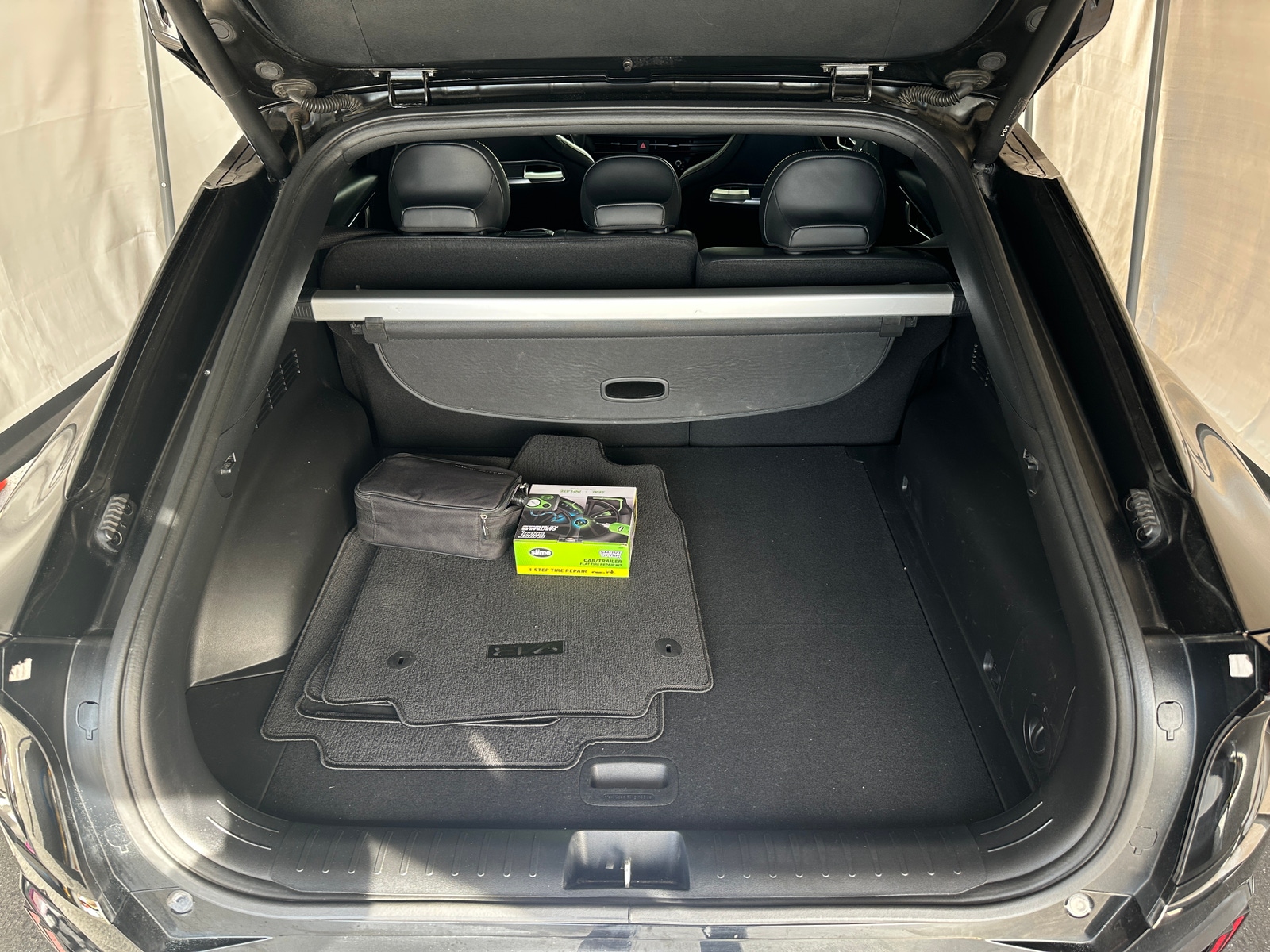 Thumbnail: 2023 Kia EV6 - 7