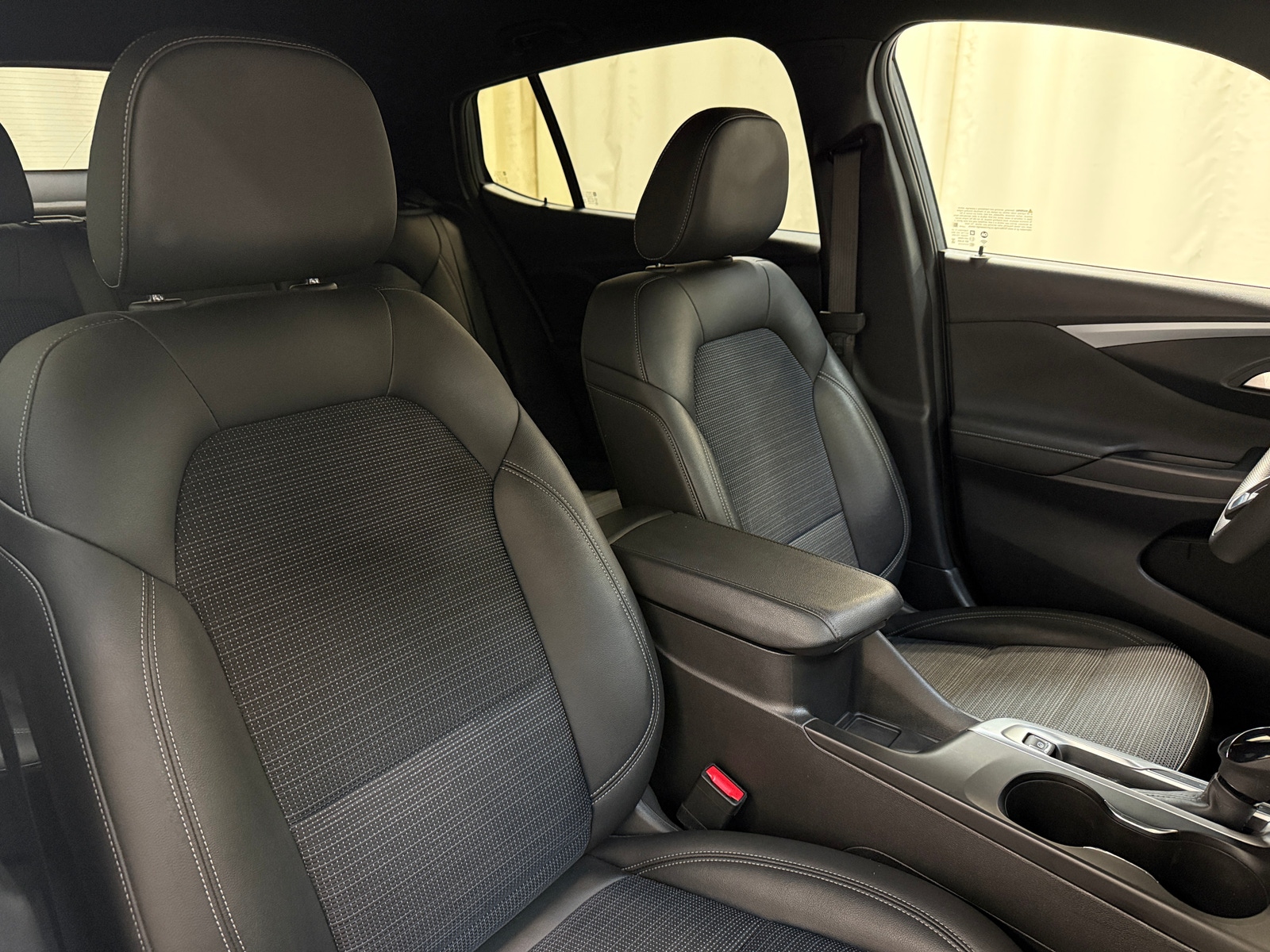 Thumbnail: 2025 Buick Envista - 2