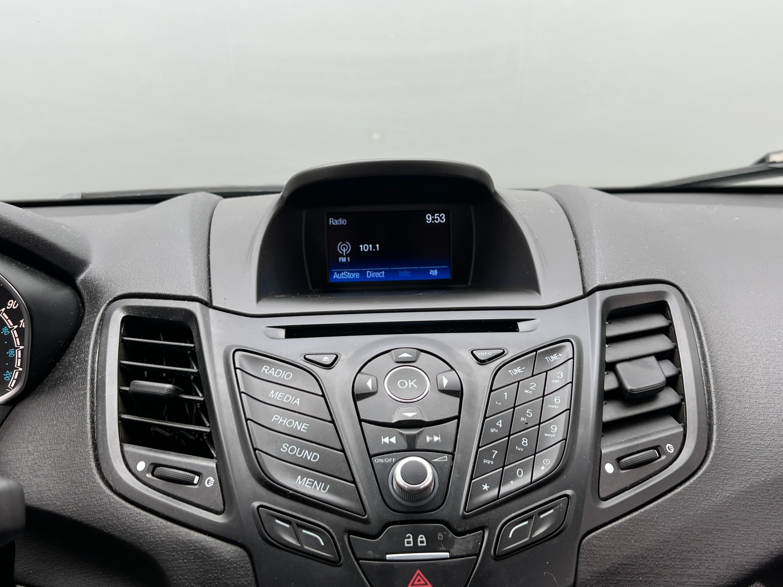 Thumbnail: 2018 Ford Fiesta - 4