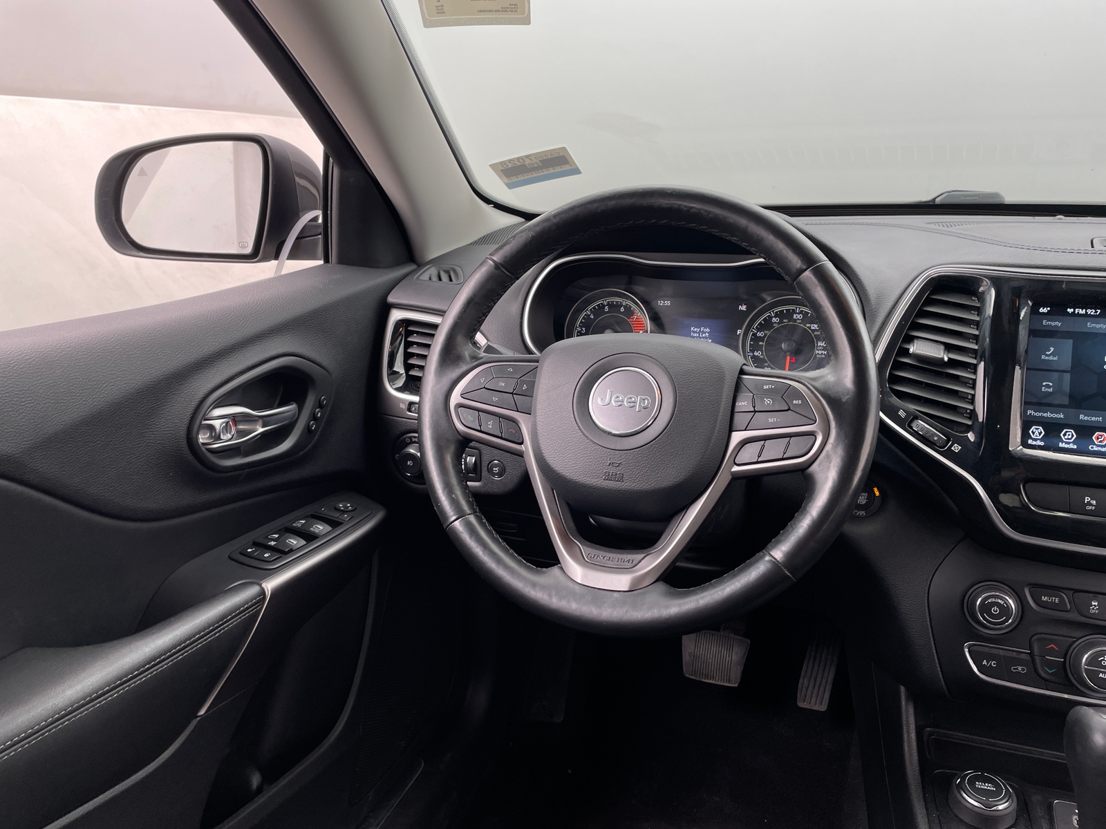 Thumbnail: 2020 Jeep Cherokee - 4