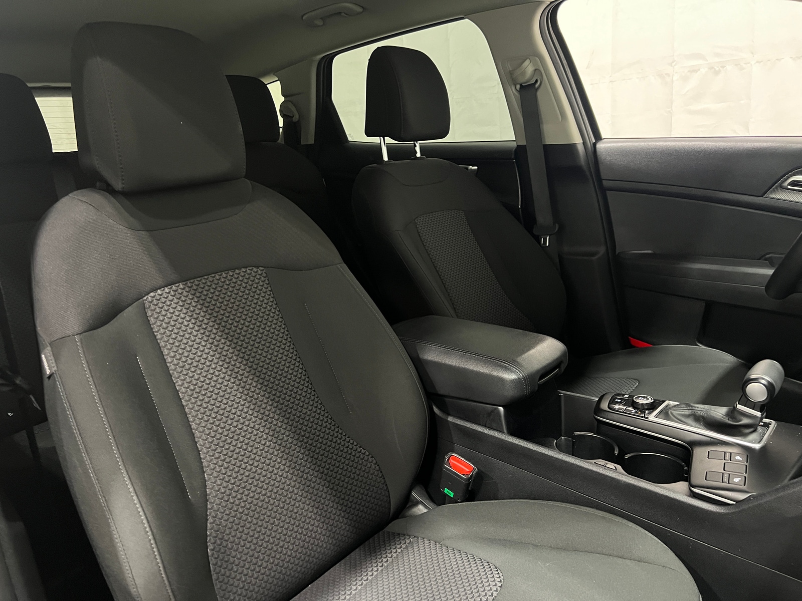 Thumbnail: 2025 Kia Sportage - 2