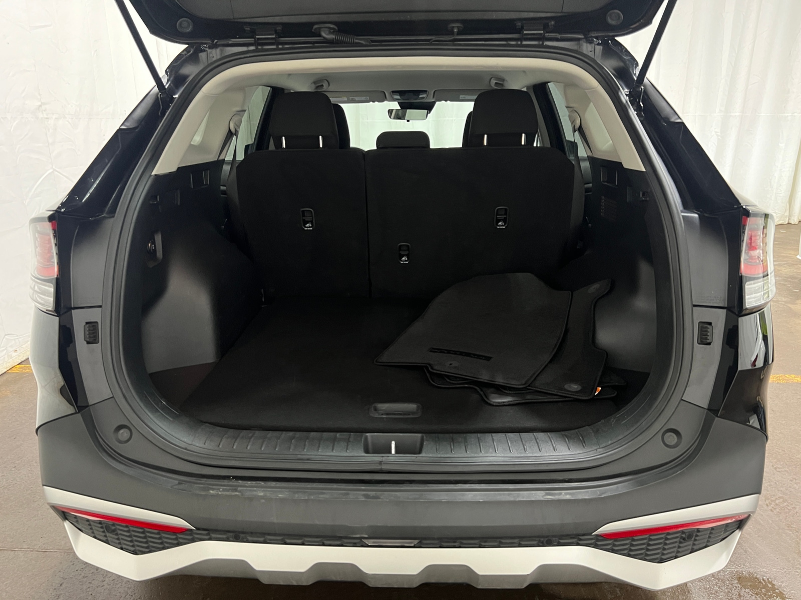 Thumbnail: 2025 Kia Sportage - 7