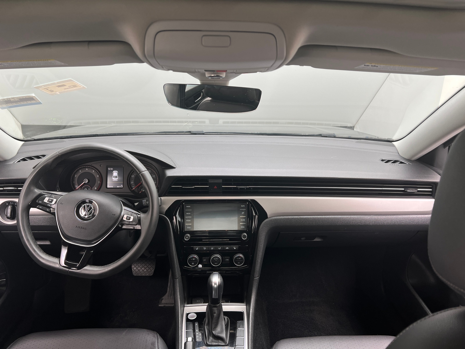 Thumbnail: 2022 Volkswagen Passat - 2